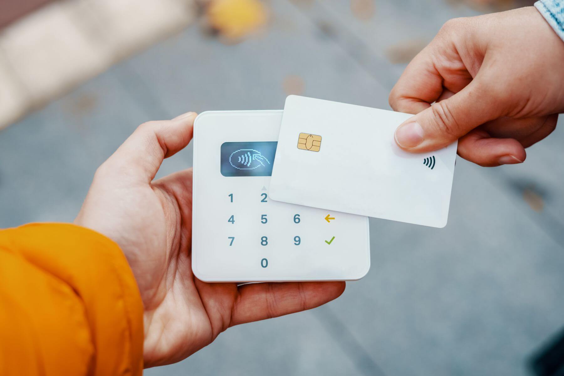 Customised payment cards from DiPocket